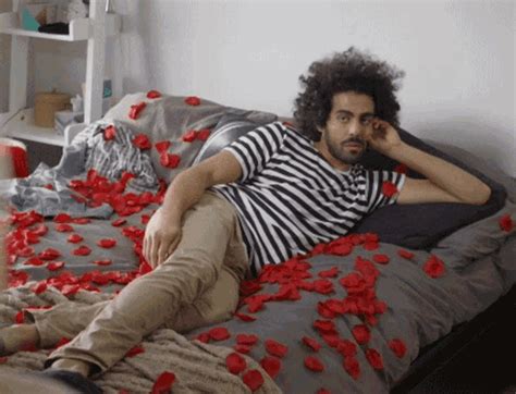 romantic gifs|funny romantic gif.